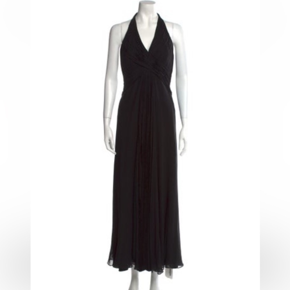 Carmen Marc Valvo gown